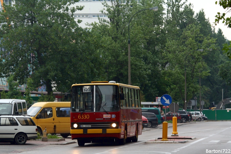 6330
Przez remont mostka nad Jeziorkiem Czerniakowskim w ciągu ul. Statkowskiego, który rozpoczął się 19 czerwca linie 159 i 162 zostały wysłane na objazd. Przez wydłużenie trasy na tej pierwszej pojawiła się "Woronicza" z dodatkiem 011 na krótkiego Ikarusa.
Słowa kluczowe: IK260 6330 159 Karolkowa