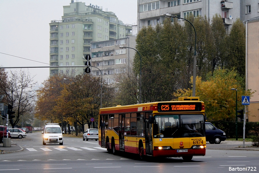 6974
"Nowość" w kategorii kasacji Neoplanów i nieużywany liniowo odcinek ul. Szczęśliwickiej.
Słowa kluczowe: N4020 6974 C25 Szczęśliwicka