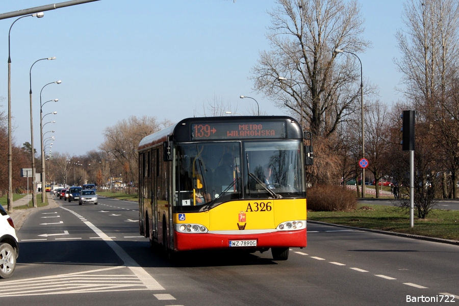 A326
Na tej linii po zejściu "dziesiątek" od czerwca pałeczkę przejęły dwunastometrowe Solbusy i Solarisy z "Woronicza".
Słowa kluczowe: SU10 A326 139 AlejaWilanowska