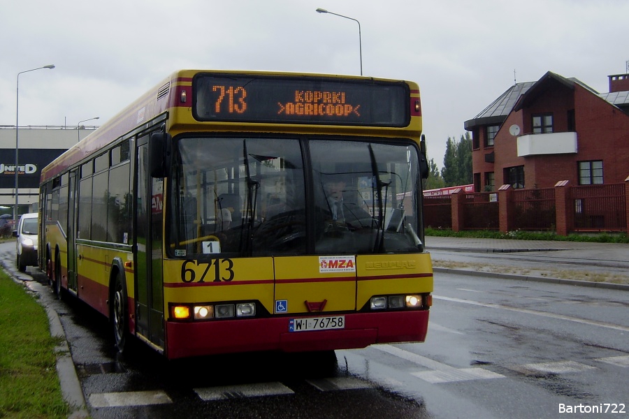 6713
Neoplan N4020, prod. 1997, kasacja 2012. Z cyklu: "Numerologia Stosowana". 
Słowa kluczowe: N4020 6713 713 FortWola