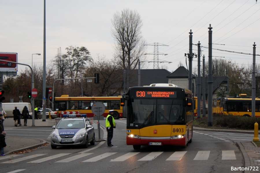 8403
Bal wszystkich świętych. :P Rondo przecinają C11 i C25, zaś po prawej C6.
Słowa kluczowe: SU18 8403 C30 Odrowąża WS2012