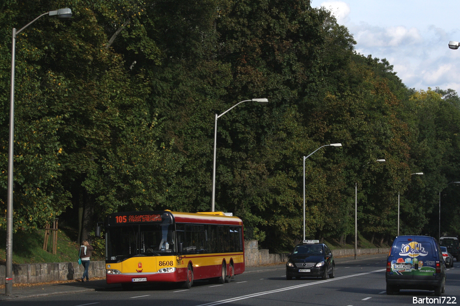 8608
W związku z zamknięciem ul. Kopernika od 9 września linie 102, 105 i nocne (N14 i N64) zostały wysłane na objazd przebiegający ulicami: Nowy Świat - Książęca - Kruczkowskiego.
Słowa kluczowe: SU15 8608 105 Książęca