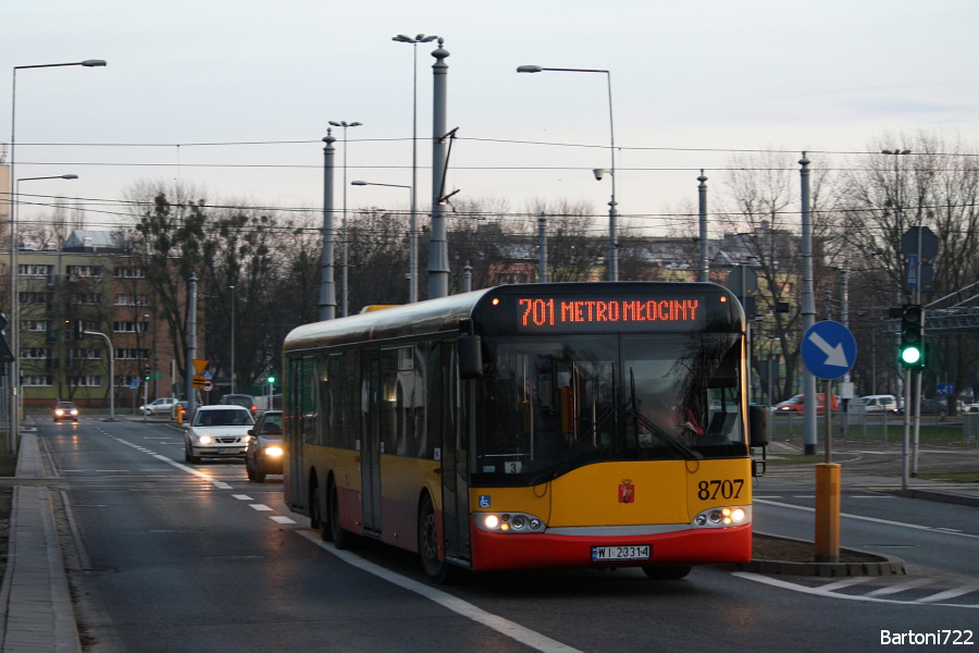 8707
Zwiększony metraż w przedświąteczny weekend otrzymała także linia 701 - wystawia je "Kleszczowa", która przejęła wszystkie brygady tej linii od grudnia.
Słowa kluczowe: SU15 8707 701 ZgrupowaniaAKKampinos