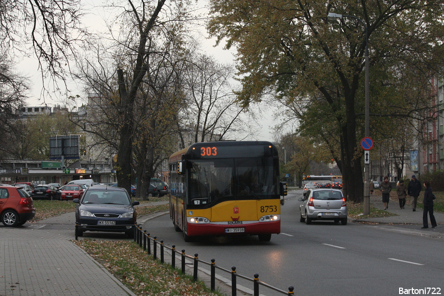 8753
W związku z wzmożonym przed WŚ ruchem do cmentarzy linii 303 na 4 dni wydłużono metraż. Zamiast solówek z "Redutowej" pojawiły się deskorolki z "Kleszczowej".
Słowa kluczowe: SU15 8753 303 Krasińskiego