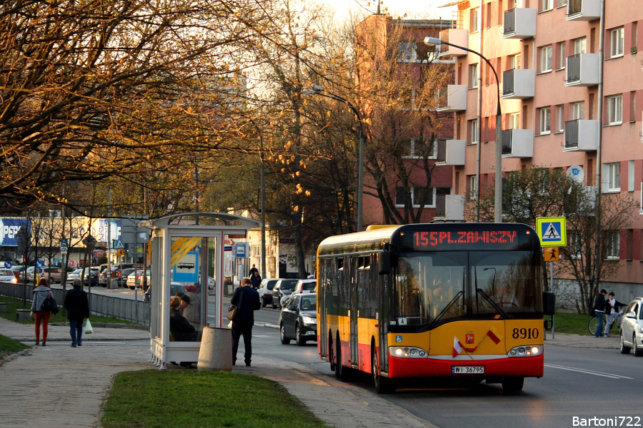 8910
A oto i wolski odpowiednik linii 159. 155 kursujące na krótszej (Pl. Zawiszy - Koło) trasie ma zapewnić tym rejonom większą przewidywalność i regularność kursów. Obsługą zajęła się "Kleszczowa" i "Mobilis" - solówkami, jednak jak widać ta pierwsza zdążyła już "ochrzcić" tą linię wysyłając nań deskorolkę.
Słowa kluczowe: SU15 8910 155 Redutowa