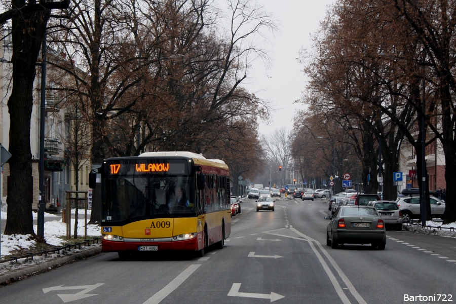 A009
Mobilis przejął po feriach trzy całki na 117. Dotychczas ta zajezdnia nie miała okazji się pojawić m.in. na tej uliczce Saskiej Kępy. 
Słowa kluczowe: SU12 A009 117 Francuska