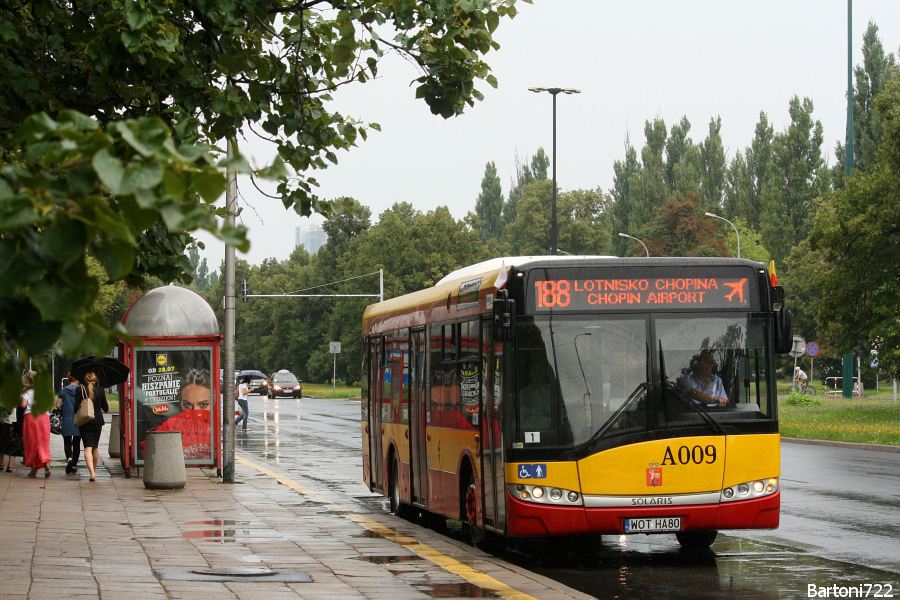 A009
Tradycyjnie już obsługa zasileń linii przejeżdżających koło cmentarza na Powązkach odbija się na innych liniach. W związku z wysłaniem na linię 122 wozów przegubowych na liniach 188, 193 i 523 można było oglądać solówki.
Słowa kluczowe: SU12 A009 188 ŻwirkiIWigury