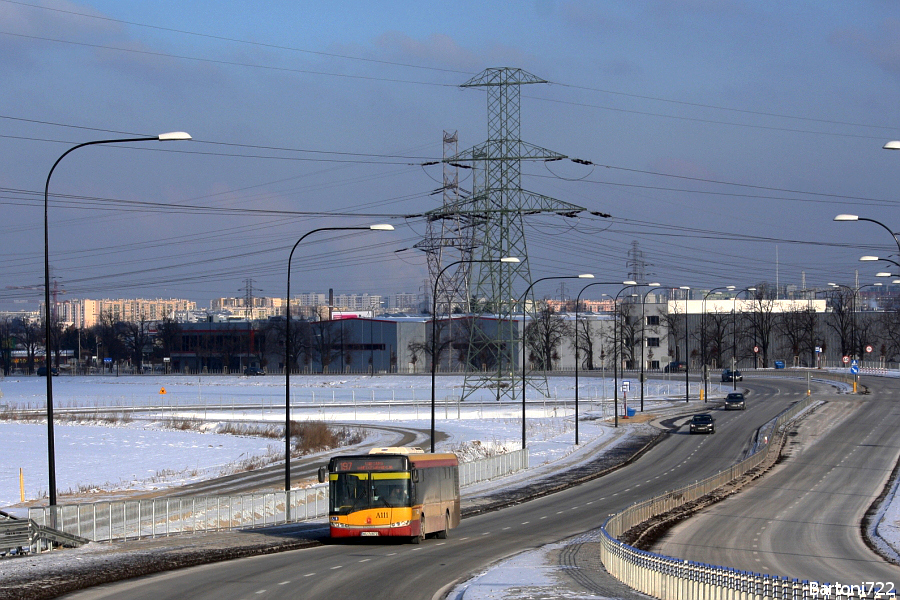 A111
Od 7 stycznia linia 197 stała się dość oryginalnym połączeniem Ursusa z Wolą, jeździ bowiem nowootwartym wiaduktem na ul. Gierdziejewskiego. Z tego co widziałem frekwencja w/w relacji jest dość zadowalająca - czego o przystankach pośrednich na nowym odcinku nie można powiedzieć. 
Słowa kluczowe: SU12 A111 197 Gierdziejewskiego