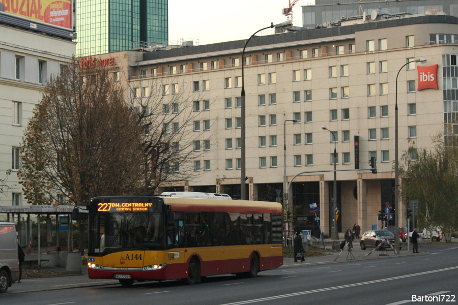 A144
Mobilis zwiedzający nową linię - 227. Ajent przejął dwa dodatki tej linii od "Stalowej" na cztery dni robocze poprzedzające Święto Zmarłych.
Słowa kluczowe: SU12 A144 227 Bonifraterska