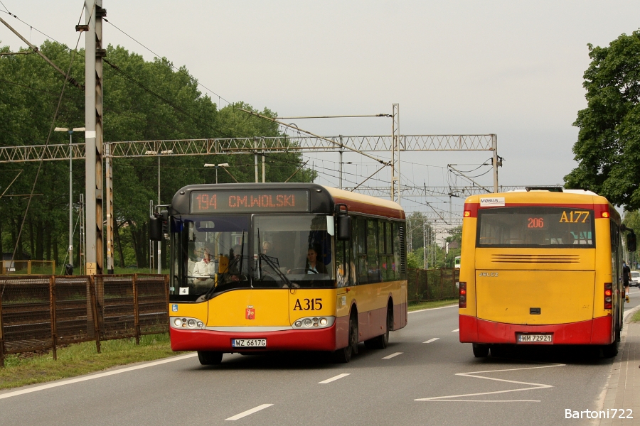 A315
Ten wóz (jak i jeżdżący brygadę wcześniej A334) zakończyły nieco wcześniej liniową karierę w stolicy, bowiem już po godzinie 13. Widoczny zjechał na jakiś drobny pożar, drugi zaś na "brak oparcia fotela kierowcy" ;)
Słowa kluczowe: SU10 A315 194 Świerszcza