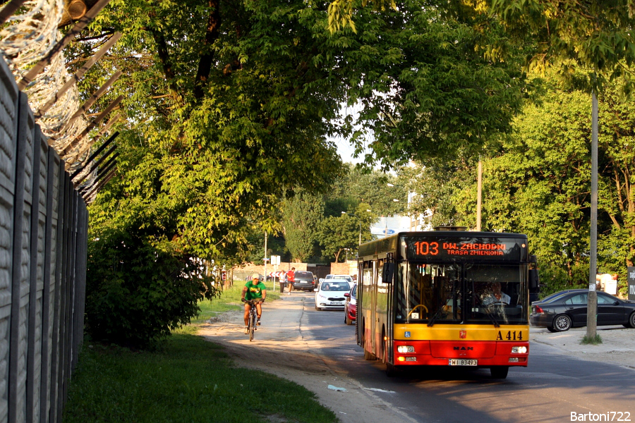 A414
W związku z zamknięciem ulicy Ostroroga na odcinku od Obozowej do Wawrzyszewskiej linia 103 trafiła na przedmiotową ulicę. Początkowo jeździła tędy w jednym kierunku (od 7 lipca) ale pięć dni później można tę linię uświadczyć tutaj w obu kierunkach. 
Słowa kluczowe: NL223 A414 103 Wawrzyszewska