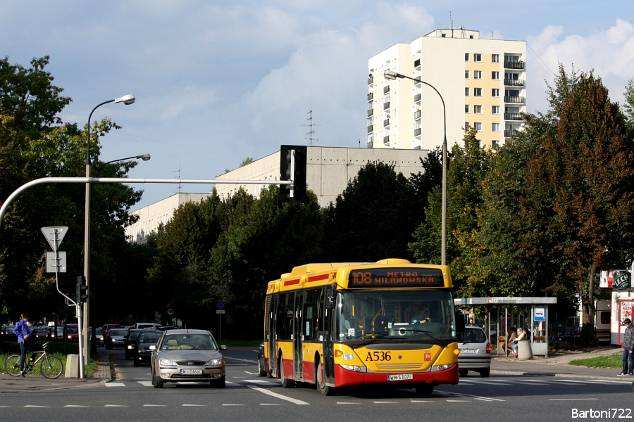 A536
W związku z otwarciem od września przedszkola przy ul. Domaniewskiej 34A, linia 108 dostałą kursy wariantowe, mające za zadanie dowóz owego przedszkola od/do stacji metra. Od stacji "Wilanowska" robią kryterium uliczne: Al. Niepodległości - Domaniewska - Modzelewskiego - Al. Wilanowska. Wykonywane są 4 takie kursy w ciągu dnia - dwa w szczycie porannym i dwa w popołudniowym, w godzinnych odstępach. Frekwencja z tego co zauważyłem - mizerna. 
Słowa kluczowe: OmniCity A536 108 Modzelewskiego