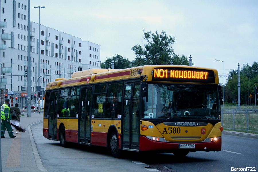 A580
Już coraz ciężej o fotki nocnych w ruchu. Lada moment będzie to już niewykonalne.
Słowa kluczowe: OmniCity A580 N01 Nocznickiego