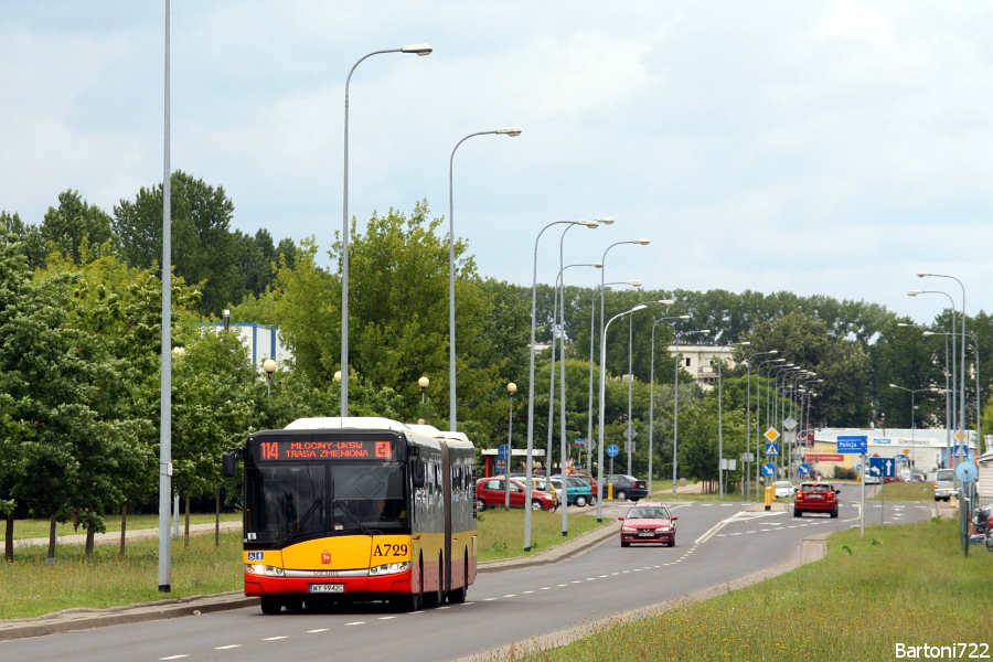 A729
Weekendowa frezowanka ul. Wyszogrodzkiej i Bartniczej wymusiła objazd dla linii 114, 126, 204, 414, N14 i N64. Dla 5 oznaczało to pojawienie się na nieużywanej na co dzień ulicy Matki Teresy z Kalkuty. Swoją drogą, to dość fajna miejscówka na zdjęcia.
Słowa kluczowe: SU18 A729 114 MatkiTeresyZKalkuty