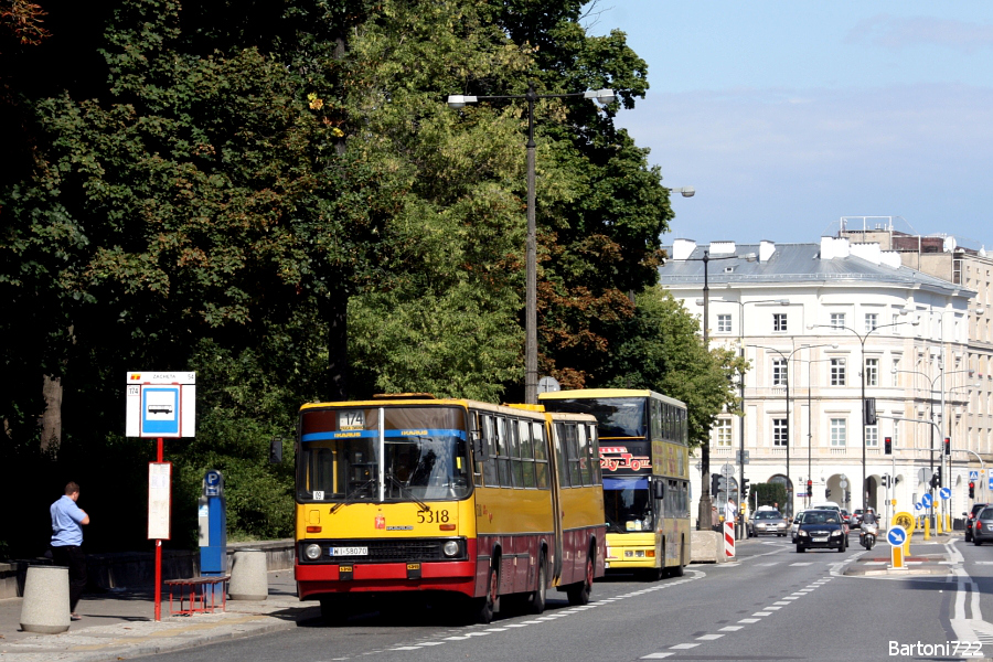 5318
Ostatnie podrygi przegubowych Ikarusów na dodatkach linii 174. 
Słowa kluczowe: IK280 5318 174 Królewska