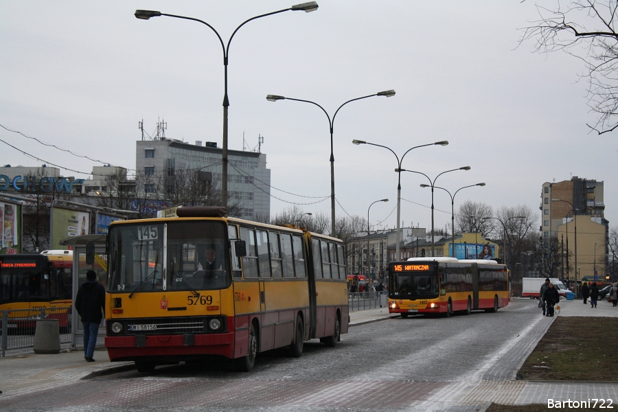 5769
Na liniach ząbkowskich ciągle jakieś zmiany - jakiś czas temu na przykład uniskopodłogowiono połowę pierwotnie wysokich brygad na tej linii.
Słowa kluczowe: IK280 5769 145 Wiatraczna