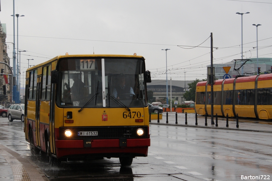 6470
Już za parę dni Ikarusy na 117 będą historią wskutek skrócenia jej do Dw. Centralnego.
Słowa kluczowe: IK260 6470 117 AlejeJerozolimskie