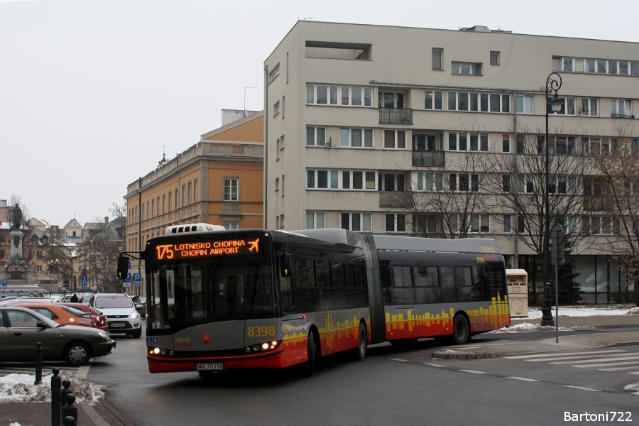 8398
Korzystając z odrobiny wolnego czasu, poszedłem łapać poferyjne nowości - m.in. "Ostrobramską" ze swoimi hybrydami na 175.
Słowa kluczowe: SU18 8398 175 Trębacka