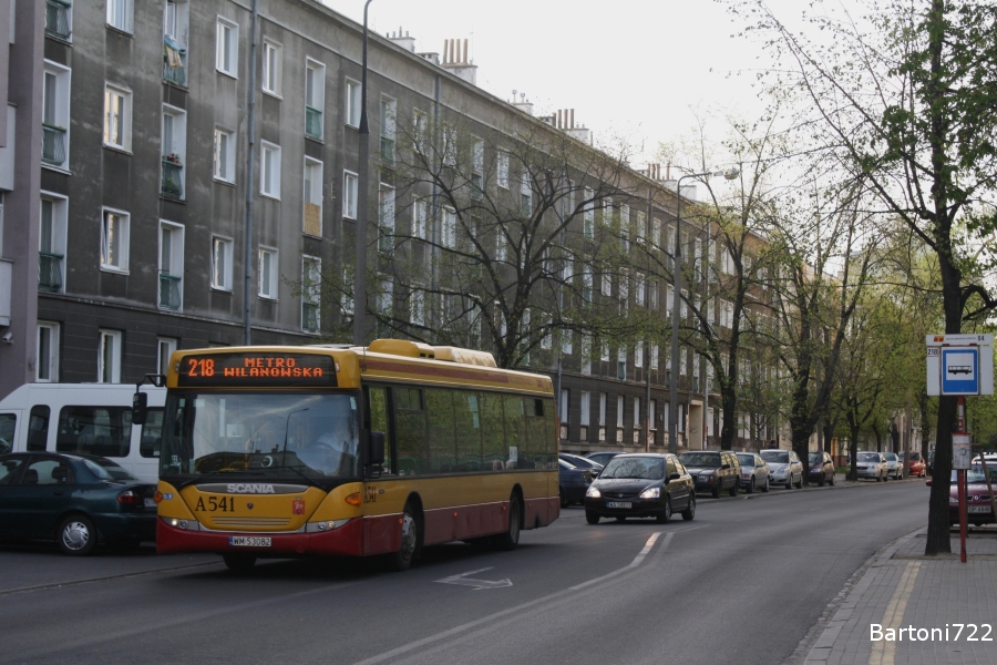 A541
Od wczoraj (3 września) 218 skróciło swoją trasę do pierwotnego wyglądu (Wilanowska - Królikarnia), a w zamian obsługę widocznego ciągu przejęło jeżdżące w DP od 6 do 20 318 ze Spartańskiej.
Słowa kluczowe: CN270UB OmniCity A541 218 Kazimierzowska