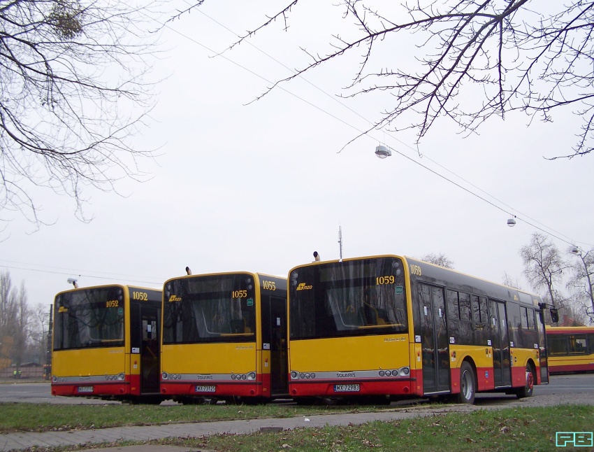 1052, 1055, 1059
Szczeniaki na placu.
Słowa kluczowe: SU10 1052 1055 1059 ZajezdniaKleszczowa