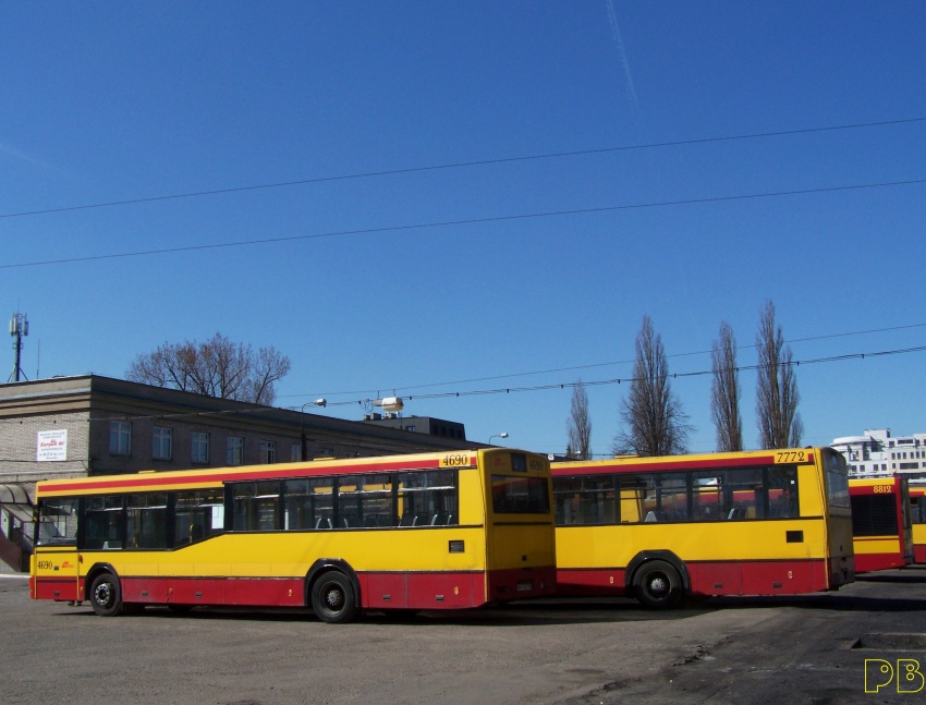 4690
W kwietniowym słońcu na Redutowej.
Słowa kluczowe: M121M 4690 ZajezdniaRedutowa