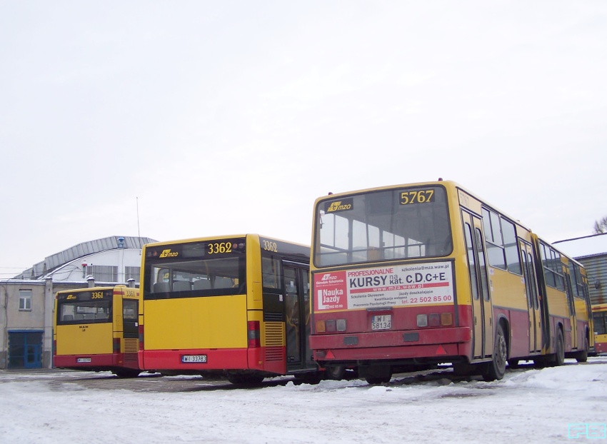 5767, 3361, 3362
Stalowa sypialnia na Włościańskiej. Za chwile pojadą na dodatki.
Słowa kluczowe: Ik280 5767 NG313 3361 3362 ORT 2013