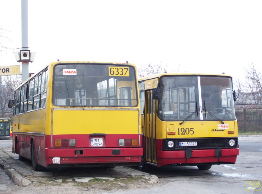 6337, 1205
1205 przycupnął, przy 6337. Minęło pół,tora roku, golimy się 6337, a 1205 wciąż w akcji. Podobnie był,o z 2306, który przytulił, się do wraków. Coś jest z tym przycupywaniem...
Słowa kluczowe: IK260 6337 1205 ZajezdniaStalowa