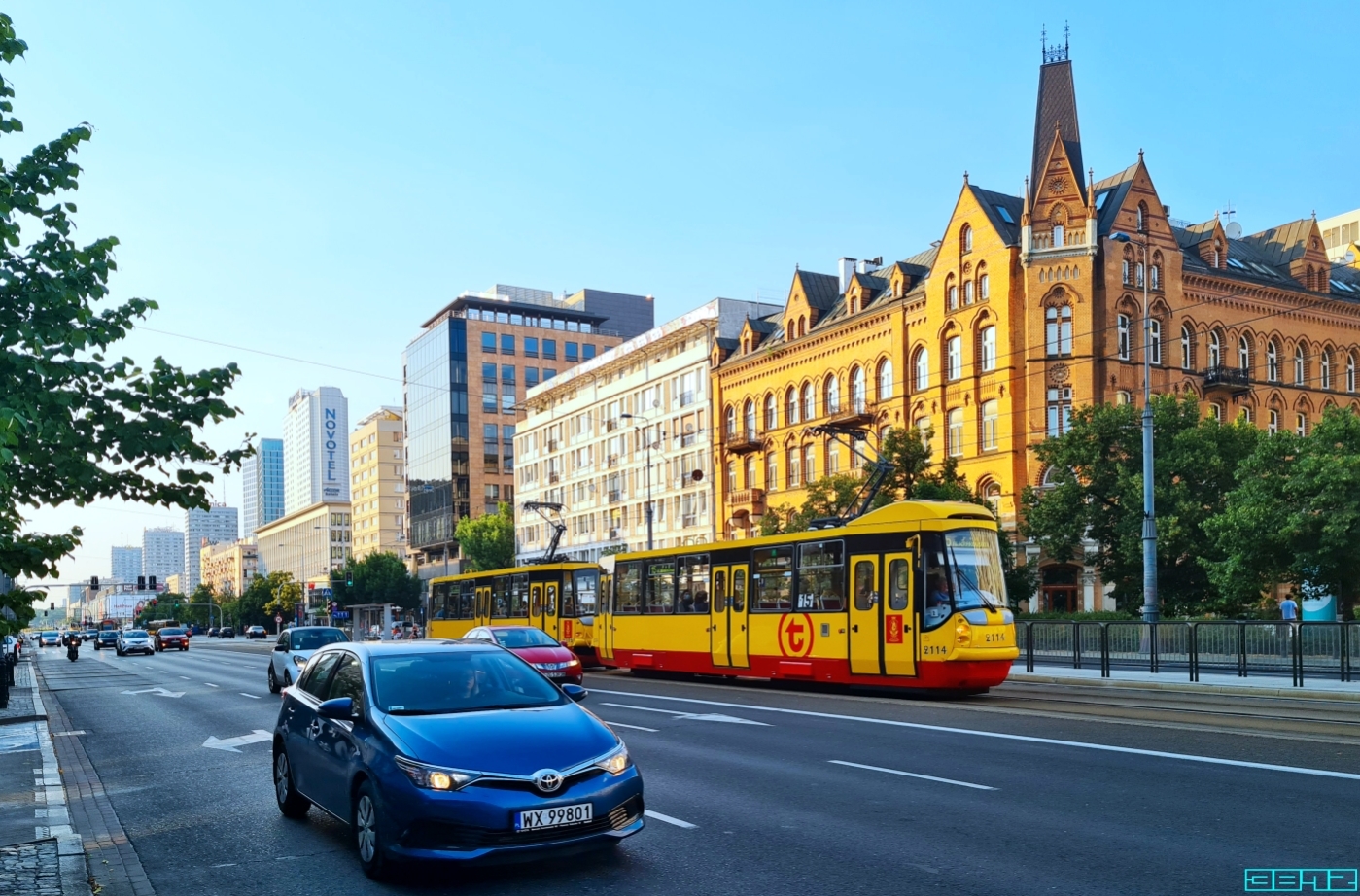 2114+2115
Słowa kluczowe: Wagon105N2K 2114+2115 15 Marszałkowska 2021