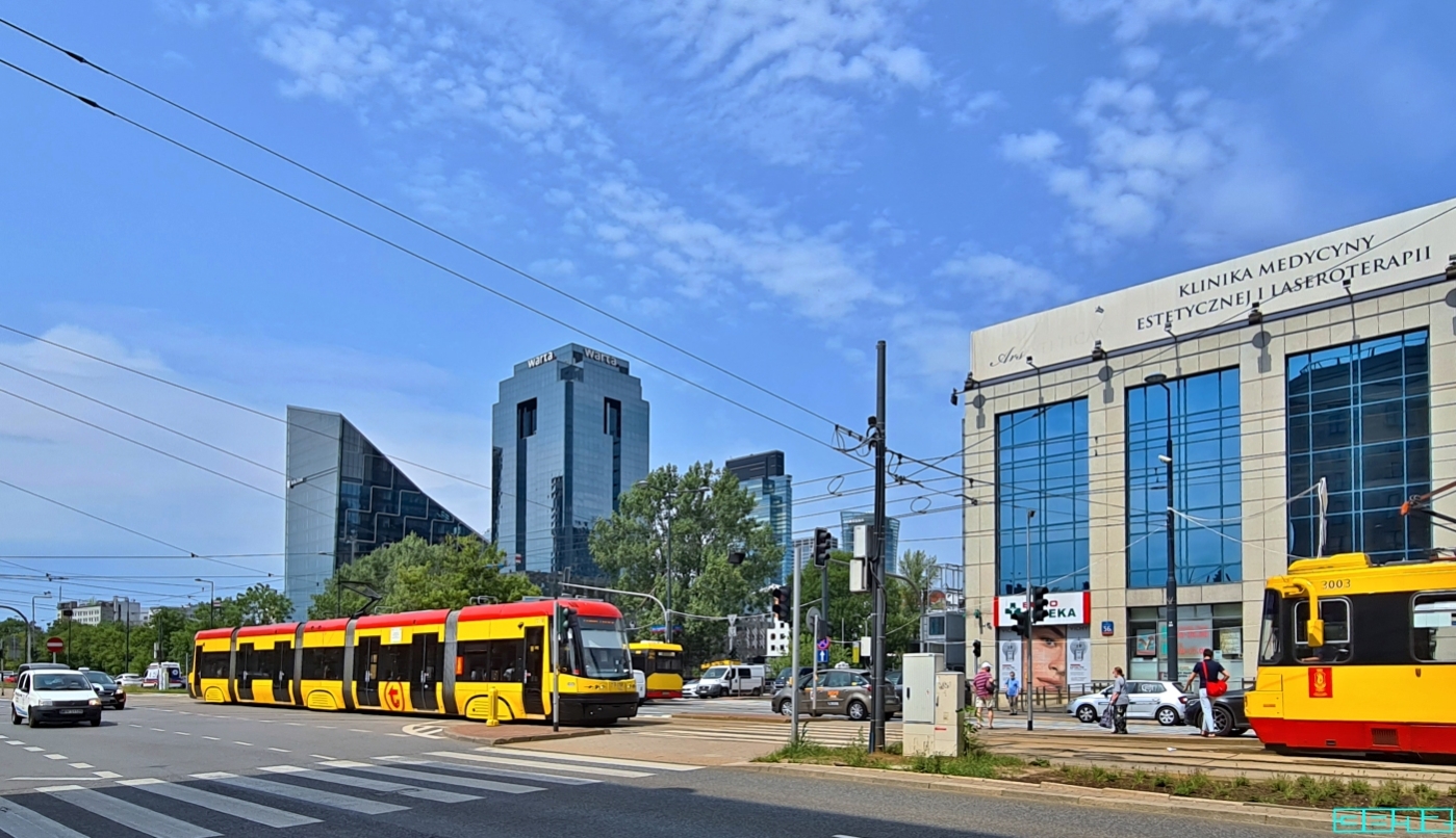 3130, 3003
Słowa kluczowe: Wagon120Na 3130 7 AlejeJerozolimskieŻelazna 2021