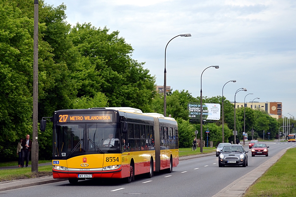 8554
W związku z obchodami Święta Dziękczynienia w Świątyni Opatrzności Bożej w dniach 1-2 czerwca, 217 zostało skrócone do krańca Oś Królewska i zasilone przegubowcami z R-1, R-2 oraz R-5.
Słowa kluczowe: SU18 8554 217 AlejaWilanowska