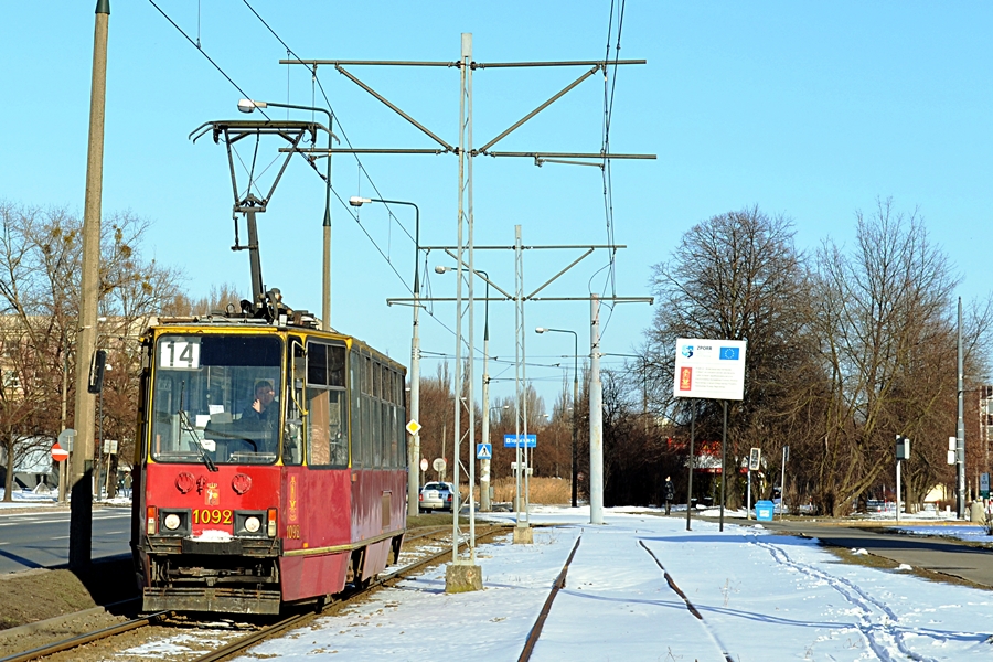 1092
Ostatnia solowa 105-tka z oryginalnymi światłami zawitała dziś na czternastkę.
Słowa kluczowe: 105Na 1092 14 Banacha