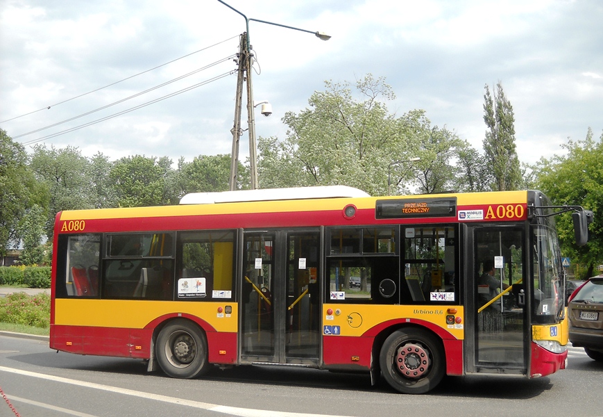 A080
Po skończonym półkursie kierowca jedzie na pętle Rembertów-Kolonia, aby tam załatwić swoje podstawowe potrzeby, a potem w pośpiechu wraca, aby punktualnie odjechać z PKP Rembertowa.
Słowa kluczowe: SU8,6 A080 196 AlejaChruścielaMontera