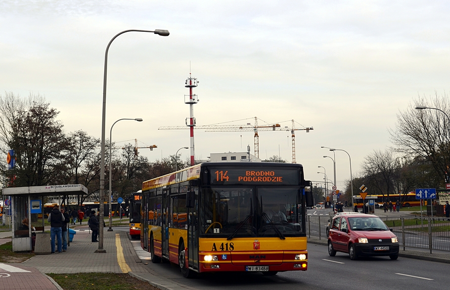 A418
Podczas, gdy ITSowe przeguby obsługiwały C13 i C56 solówki śmigały na 114.
Słowa kluczowe: NL223 A418 114 Conrada WS2012