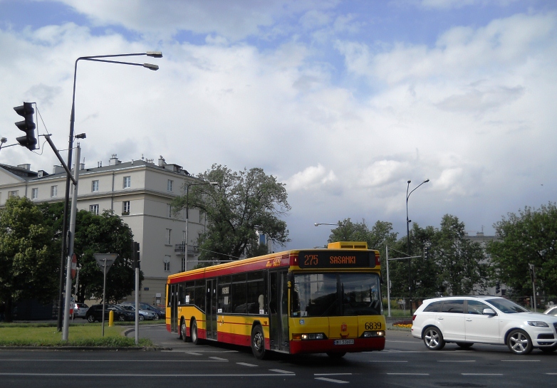 6839
Ze względu na mistrzostwa UEFA EURO 2012 uruchomiono linię 275, "pomocnika" 175 na trasie Sasanki-Pl. Trzech Krzyży. 
Słowa kluczowe: N4020 6839 275 Raszyńska