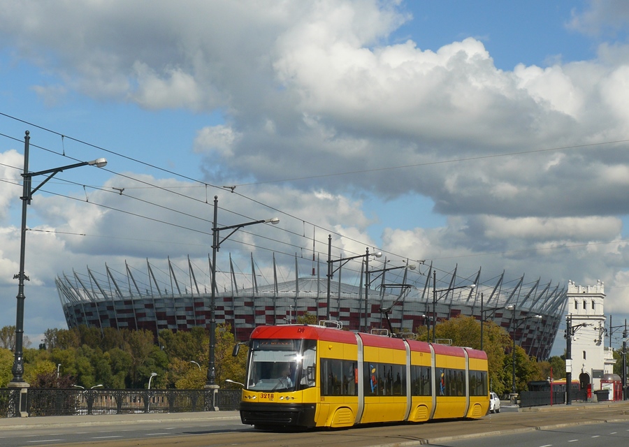 3218
Swing na tle Stadionu Narodowego.
Słowa kluczowe: 120Na 3218 22 MostPoniatowskiego