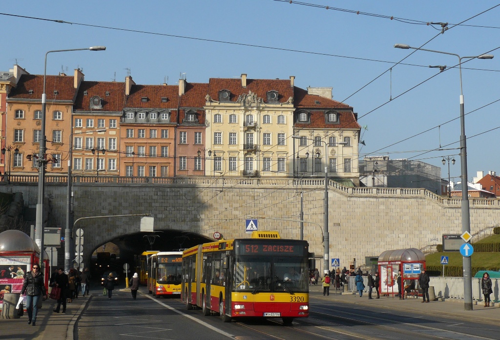 3320
Minął rok, a 512 zostało już wykurzone z lewobrzeża.
Słowa kluczowe: NG313 3320 512 AlejaSolidarności