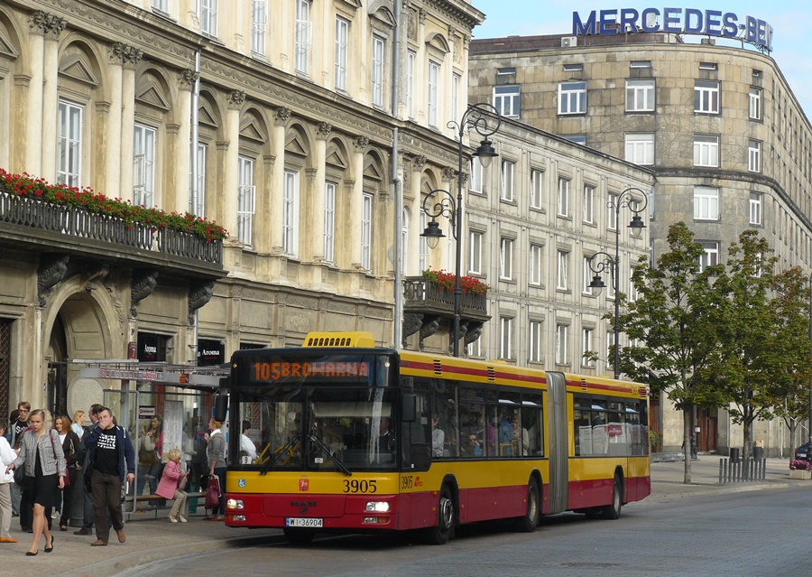 3905
Kolejna wrześniowa nowość - Stalowa ( więc także i MANy ) na 105.
Słowa kluczowe: NG313 3905 105 KrakowskiePrzedmieście