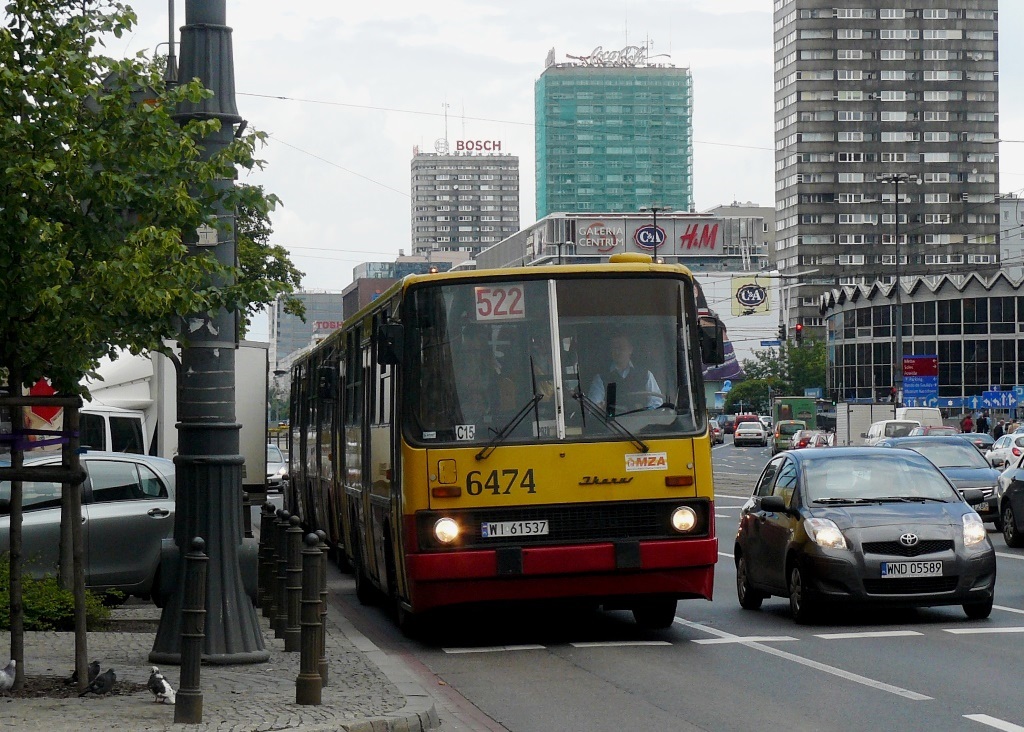 6474
Krótki Ikarus jako wtyczka na 522.
Słowa kluczowe: IK260 6474 522 Marszałkowska