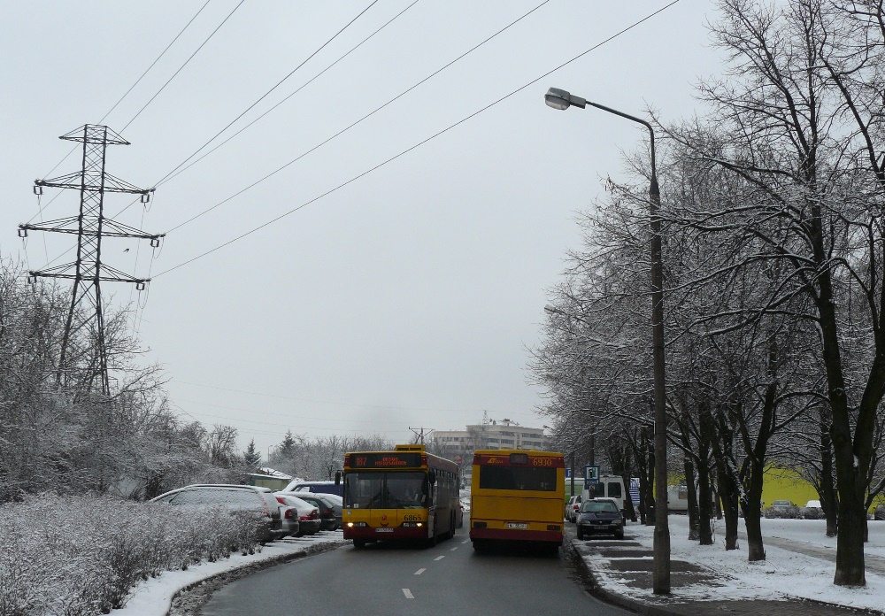 6865
Neoplany - stały element Ursusa. Dwa Neoplany ( na tej samej linii ) na jednym zdjęciu to coś, co za jakiś czas  będzie niemożliwe.
Słowa kluczowe: N4020 6865 6930 187 OrlątLwowskich