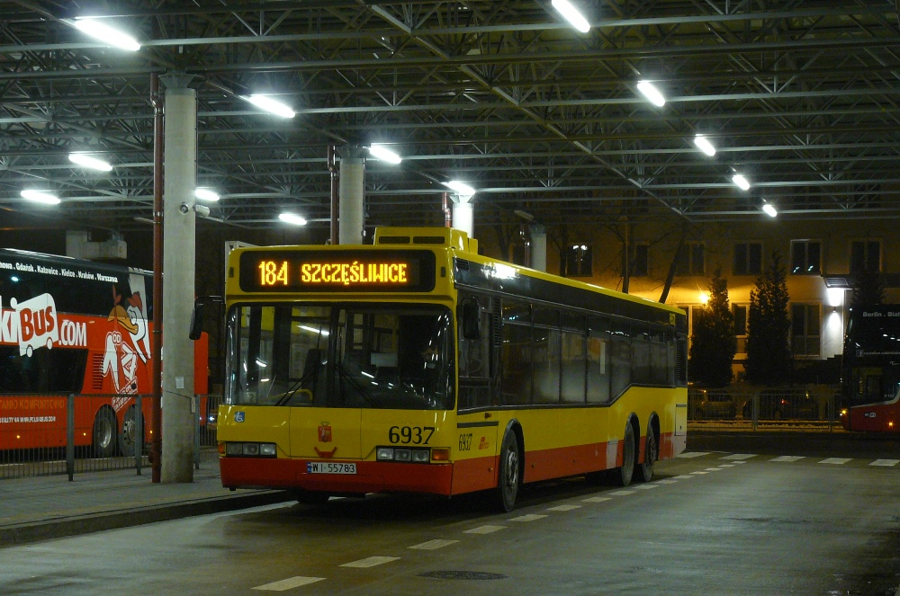 6937
Kto wie, może za jakiś czas taki widok przejdzie do historii.
Słowa kluczowe: N4020 6937 184 MetroMłociny