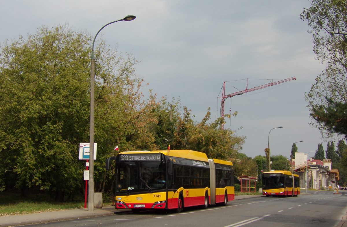 7741
Słowa kluczowe: SU18CNG 7741 523 Chłopickiego