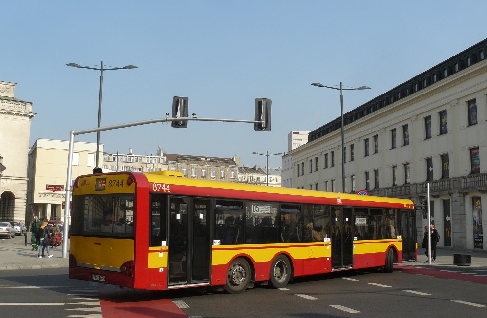 8744
Deska łamie się w Świętokrzyską. Zeszły rok przyniósł także początek końca również tych wozów.
Słowa kluczowe: SU15 8744 105 Świętokrzyska