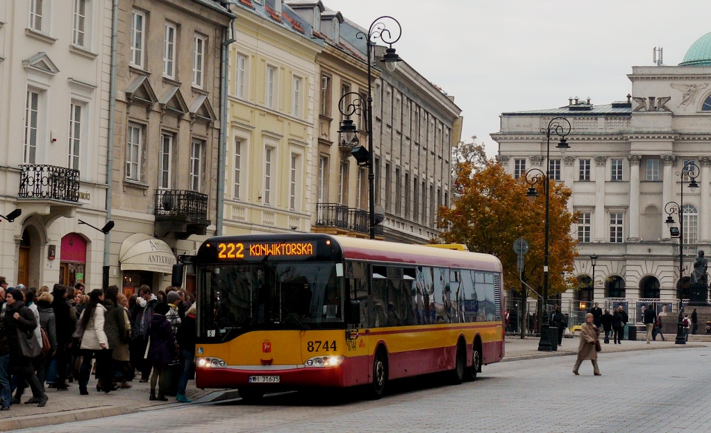 8744
Dziwadło na dwójkach jeszcze w czasach przed-elektrycznych.
Słowa kluczowe: SU15 8744 222 KrakowskiePrzedmieście