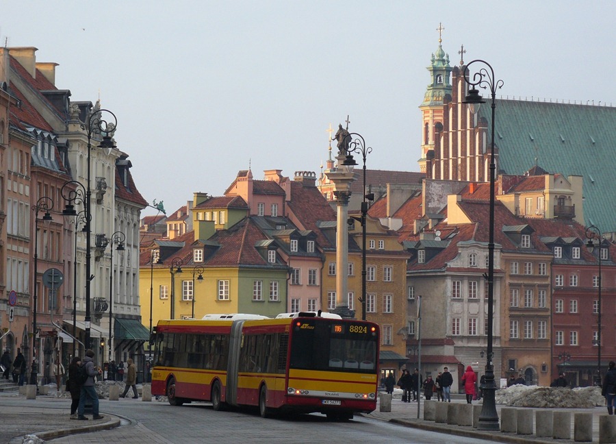 8824
Solarka na wirażu, Stare Miasto w tle.
Słowa kluczowe: SU18 8824 116 KrakowskiePrzedmieście