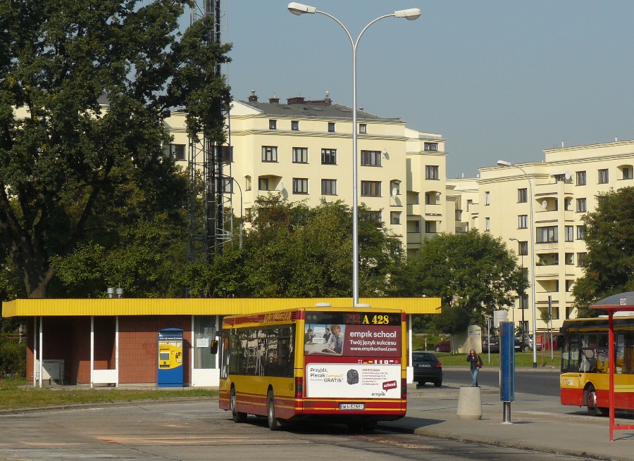 A428
Krótkie MANy ITS-u odeszły, ale na chwilę. Będą nas znowu wozić.
Słowa kluczowe: NL223 A428 212 Targówek