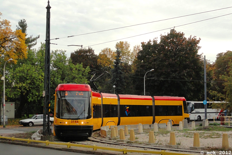 3144
Dziewiątka zawracająca na pętli Plac Starynkiewicza.

A numer jakby znajomy.. (:
Słowa kluczowe: 120Na 3144 9 PlacStarynkiewicza