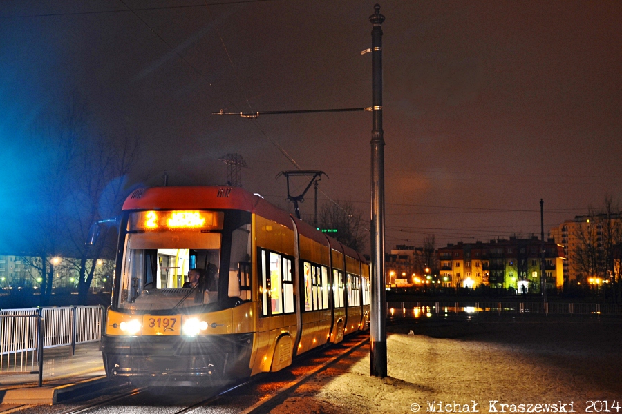 3197
24 grudnia, godzina 4:31. Pierwszy odjazd liniowego tramwaju z nowej pętli wybudowanej przy skrzyżowaniu ulic Światowida i Mehoffera. Od dnia dzisiejszego linia 2 kursuje na wydłużonej trasie Metro Młociny - Tarchomin Kościelny. 

Pozdrowienia dla ekipy towarzyszącej! :P
Słowa kluczowe: 120Na 3197 2 TarchominKościelny