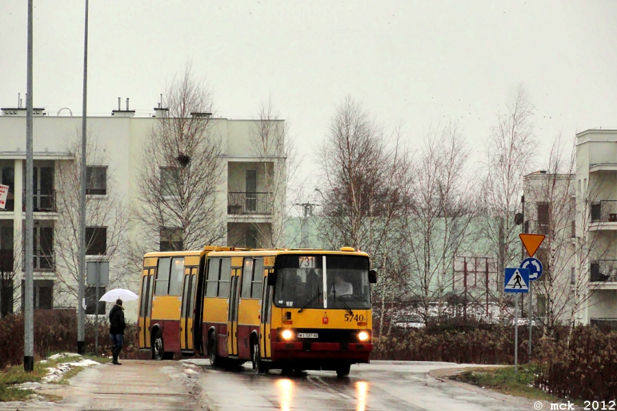 5740
Mamy koniec grudnia, a z nieba zamiast śniegu pada deszcz. :(
Słowa kluczowe: IK280 5740 731 Akademijna Jabłonna