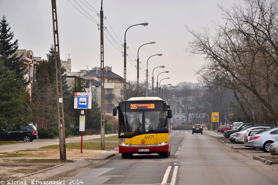 A071
205 na objeździe ul. Lektykarską.
Słowa kluczowe: SU8,6 A071 205 Lektykarska