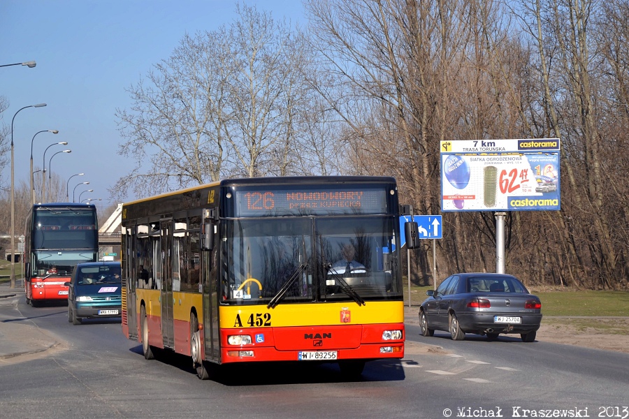 A452
Jechałem sobie spokojnie rowerem przy Modlińskiej a tu nagle mija mnie coś takiego. Z początku myślałem że to jakiś testowiec, a tu proszę, ITSowska solówka w nowych barwach! :O
Słowa kluczowe: NL223 A452 126 Płochocińska